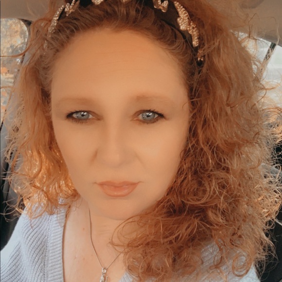 Meet your Posher, Lisa - Picture 4 of 7